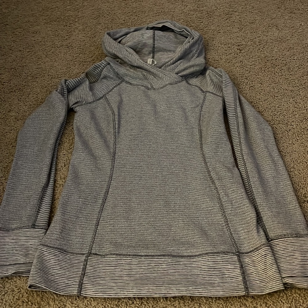 Lululemon Pullover